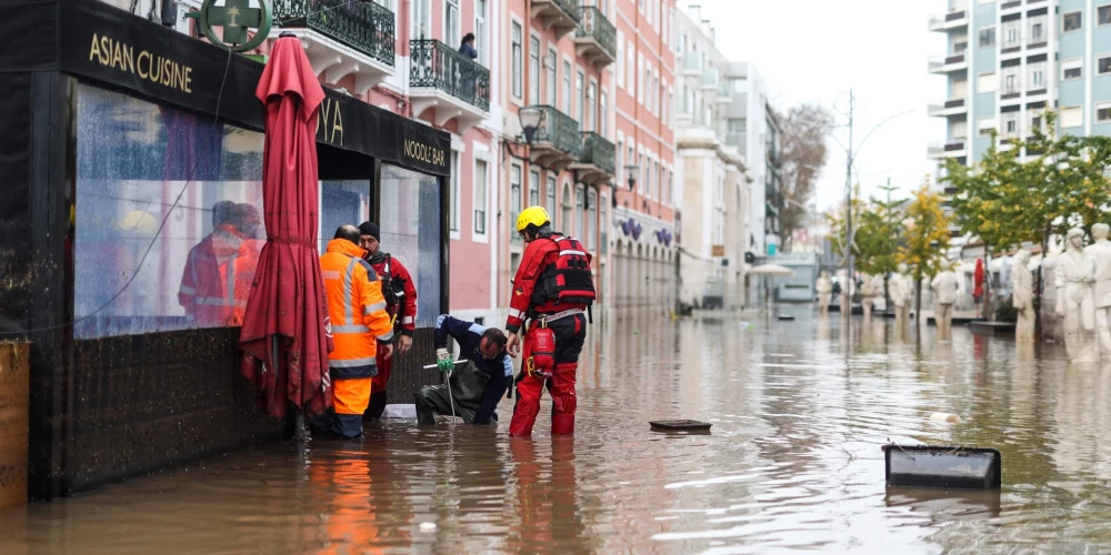 Лиссабон под водой: Португалия пострадала от наводнения после проливных дождей