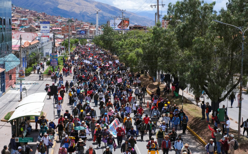 Nerimstot protestiem, Peru izsludināts ārkārtas stāvoklis