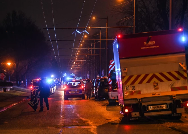 Ugunsgrēkā pie Lionas bojā gājuši 10 cilvēki, tostarp pieci bērni