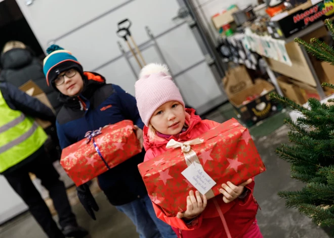 Labdarības akcijas "Ziemassvētku ekspresis: Latvija-Ukraina" laikā no 15. līdz 19.decembrim sākotnēji tika plānots sarūpēt dāvanas 400 bērniem Ukrainas bērnunamos Černihivas pilsētā, Černihivas un Priluckas apgabalos. Šobrīd šīs dāvanas ir sagādātas, tāpēc akcijas organizatori aicina iepriecināt ar dāvanām vēl vismaz 400 bērnu.