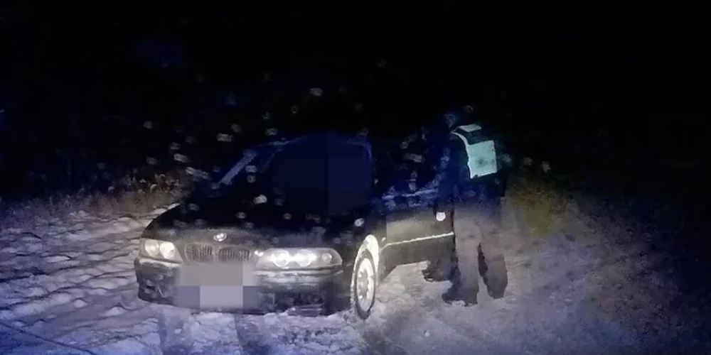 Pat sniegs un ledus daļu neattur no sēšanās pie stūres reibumā, un labi, ja cieš tikai paši.