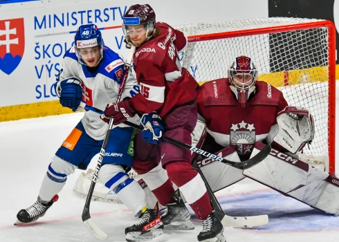 Latvijas hokeja izlase pārbaudes turnīru Slovākijā noslēdz ar pārliecinošu zaudējumu mājiniekiem