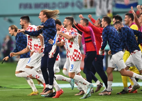 Horvātijas futbolisti Pasaules kausa finālturnīrā izcīna bronzas godalgas