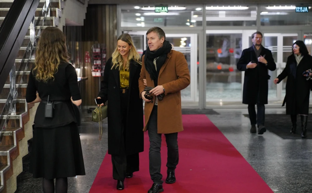 PHOTO: Several famous people come to the premiere of Gat Šmit’s play “Retreat”.