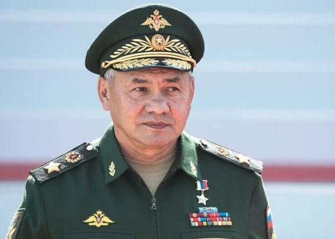 Сергей Шойгу посетил передовую и лично проинспектировал группировку российских войск