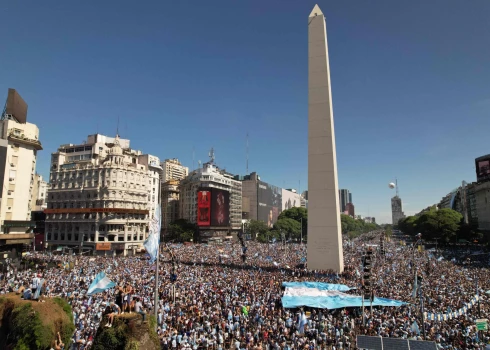 ВИДЕО: болельщики в Аргентине ликуют после победы своей команды