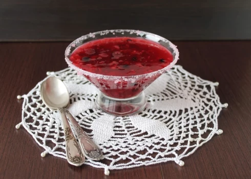 Ķīselis ēdams tanī pašā dienā, kurā to vāra; otrā dienā tas nebūs vairs tik izskatīgs un garšīgs, tad vajag sakarsēt ķīseli par jaunu.