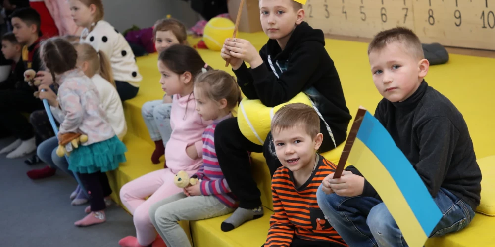 За пять дней благотворительного марафона Dod pieci! собрано 335 689 евро - деньги пойдут детям-беженцам из Украины