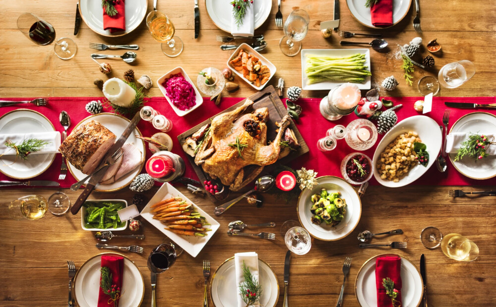 Svētki nav pārēšanās festivāls! Ko likt galdā, lai nekaitētu savai un viesu veselībai?