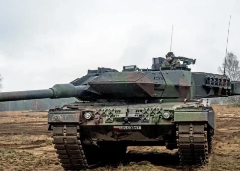 Čehija saņēmusi pirmos tankus "Leopard 2" no Vācijas