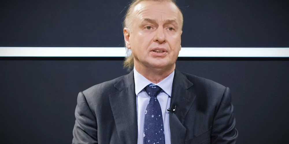 Ērglis uzskata, ka "Doždj" ir bijusi "pietiekami liela inteliģence" un bijušas "redakcionāli labas lietas", bet likumi tomēr jāievēro.