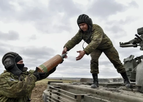 ""Vagner" visur pasaulē meklē bruņojuma piegādātājus, lai atbalstītu savas militārās operācijas Ukrainā," Kērbijs sacīja žurnālistiem./Ilustratīvs attēls.