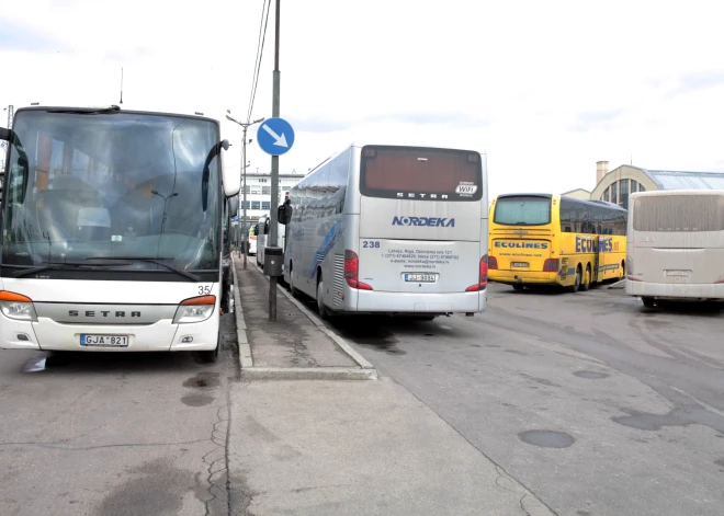 Autobusu vadītāju trūkuma dēļ "Latvijas sabiedriskais autobuss" piektdien atcēlis sešus reisus