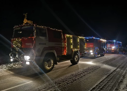 Brīvprātīgie ugunsdzēsēji Siguldā ar jauku pārsteigumu iepriecina vietējos