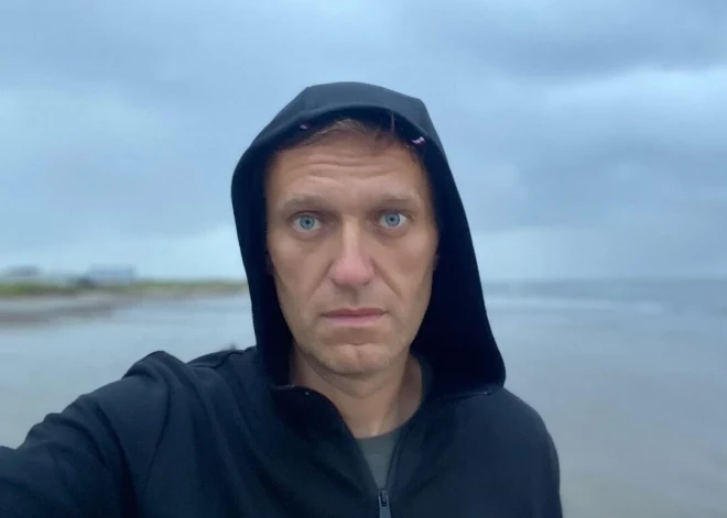 Навальный рассказал, что ему не дают ознакомиться с названием препаратов, которые ему колют из-за болезни спины