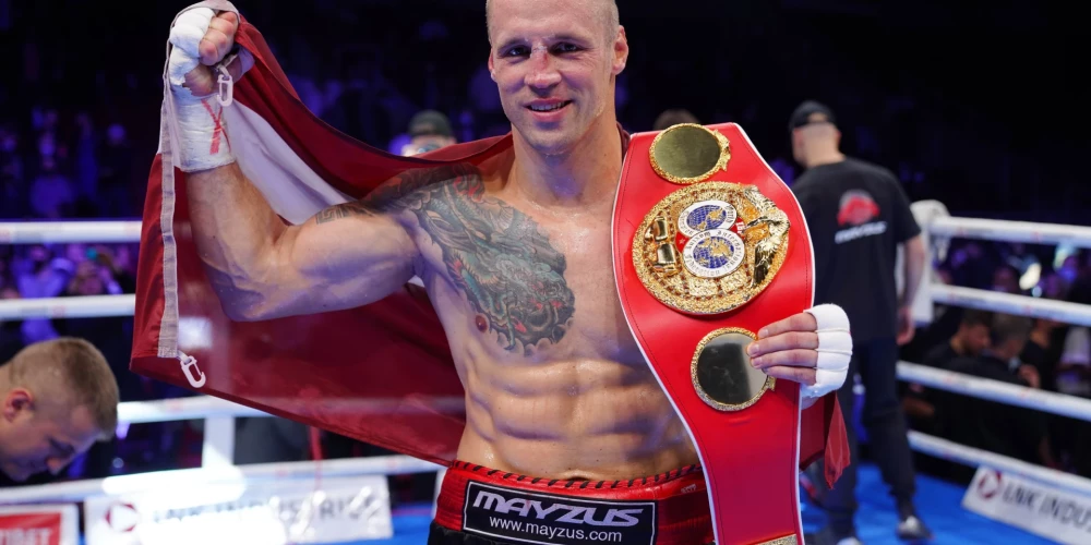 Mairis Briedis savulaik iestājās pret pieminekļa Uzvaras parkā nojaukšanu.