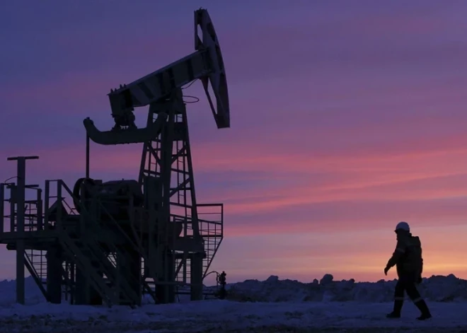 Россия ограничит поставки нефти странам, которые ввели "потолок цен"