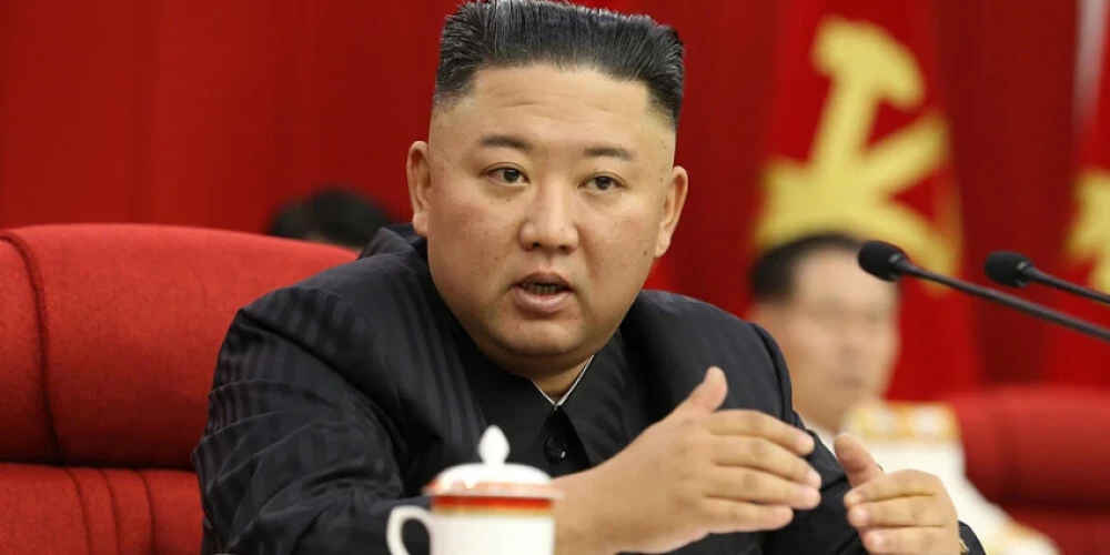 Ziemeļkorejas līderis izklāstījis mērķus militāro spēju stiprināšanai