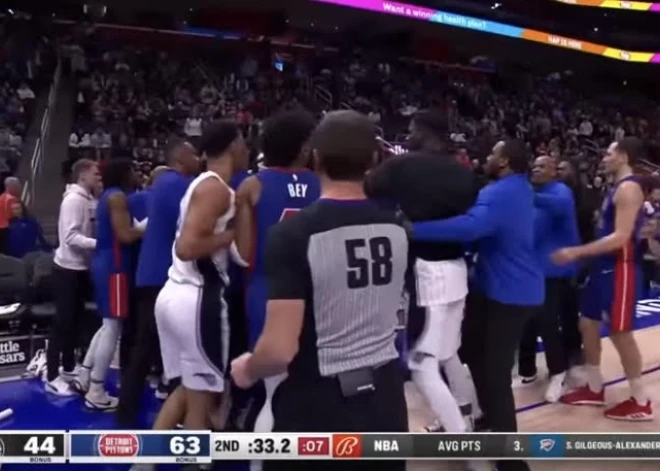 Pēc "Pistons" un "Magic" kautiņa NBA diskvalificē 11 spēlētājus