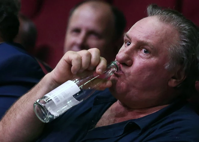 FOTO: arī šovbiznesa zvaigznēm šodien ir paģiras...