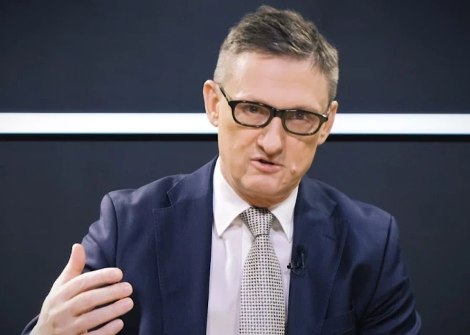 Писатель Юргис Лиепниекс о новом правительстве: декларация - "полная чушь", хочется плакать, ругаться и кричать