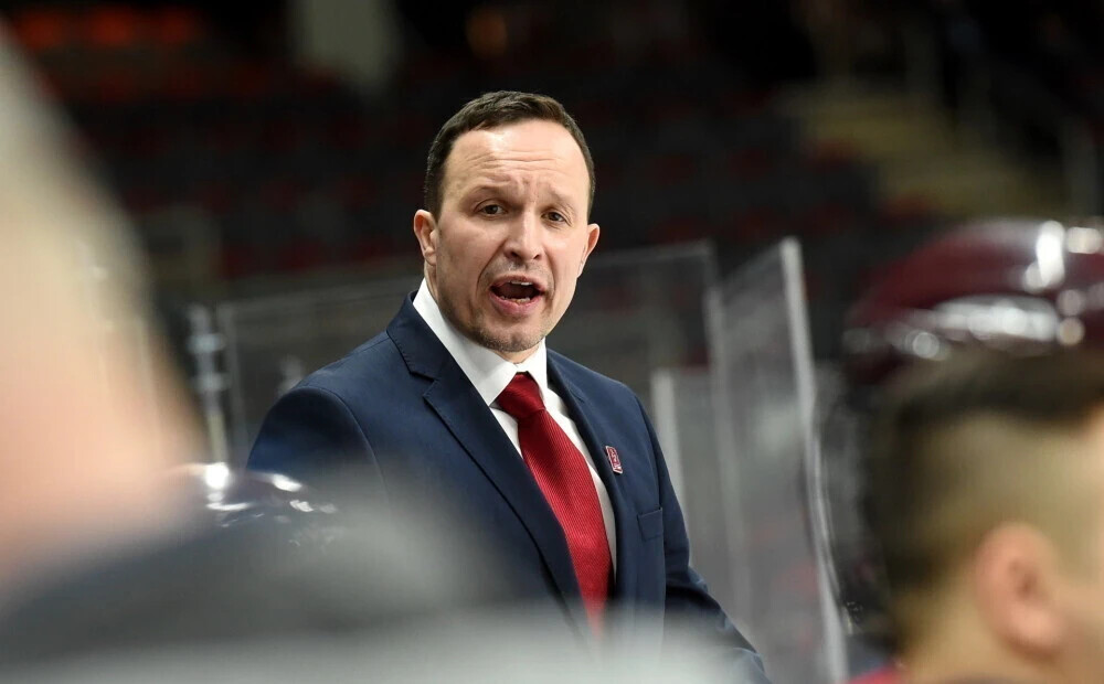 Dzimšanas dienā sveicams hokeja treneris Oļegs Sorokins!