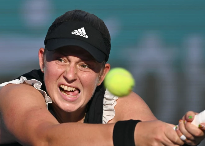 Ostapenko un Kičenoka sasniedz Adelaidas dubultspēļu turnīra ceturtdaļfinālu