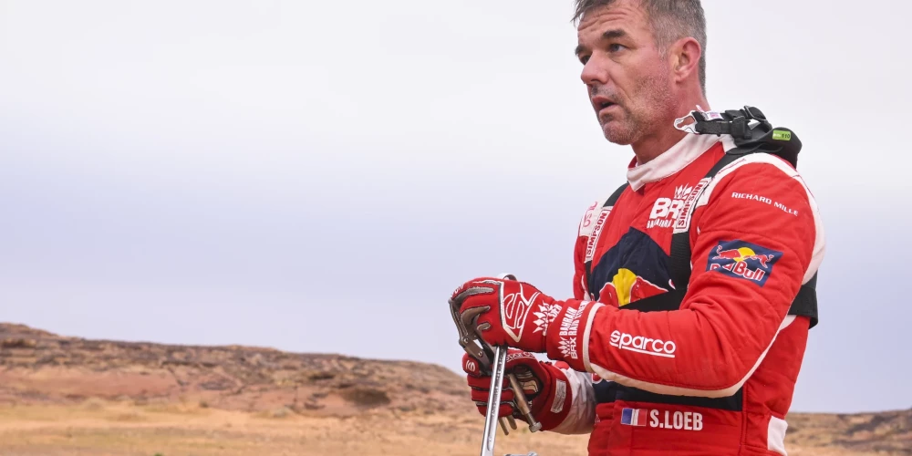 Lēbs uzvar rallijreida "Dakara" ceturtajā posmā; motobraucēju konkurencē panākumu gūst Barreda