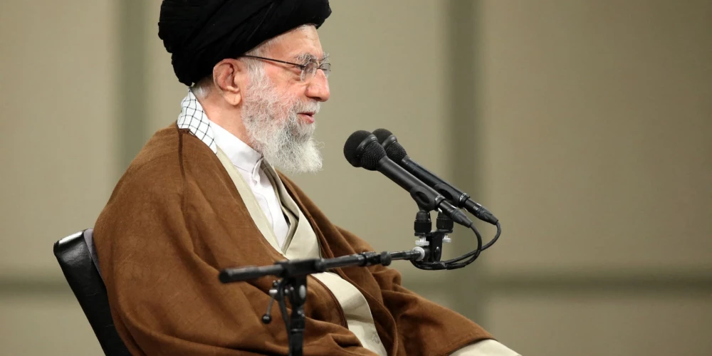 Irānas līderis: sievietes ar nepareizi sasietiem lakatiem nav nereliģiozas