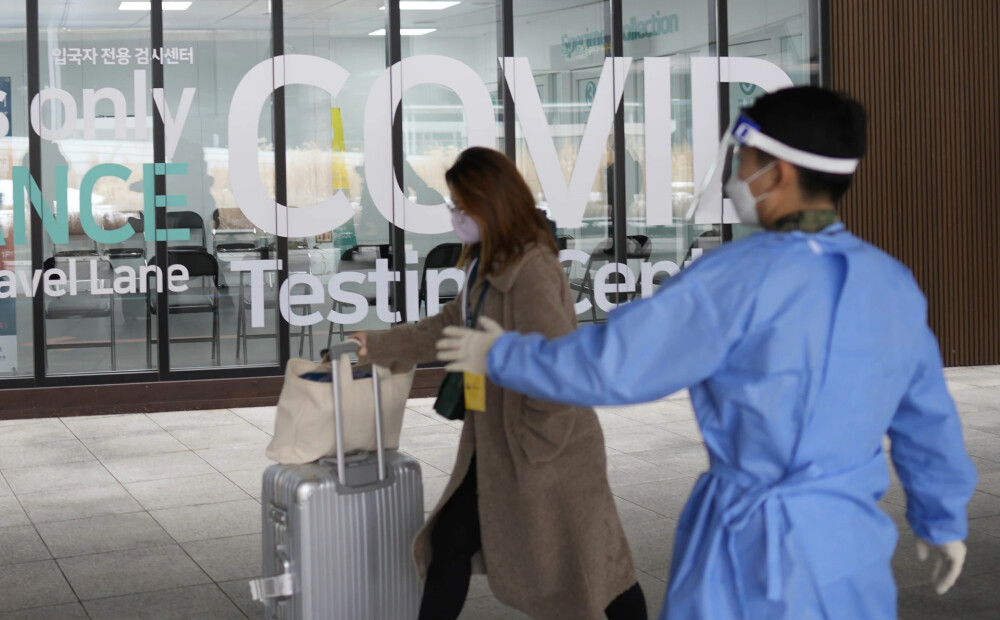 Vairākas Eiropas valstis pieprasīs Covid-19 testus ceļotājiem no Ķīnas
