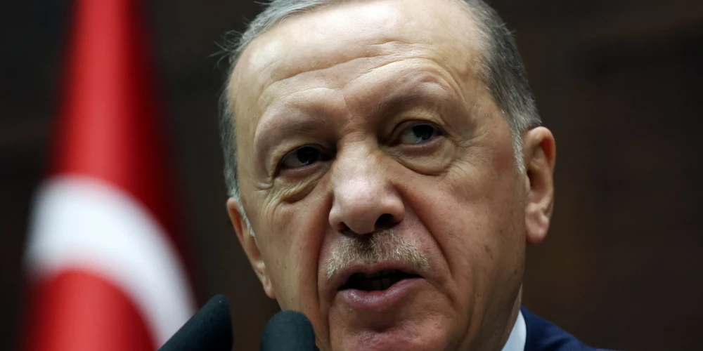 Erdogans Zelenskim piedāvājas par starpnieku sarunās ar Krieviju