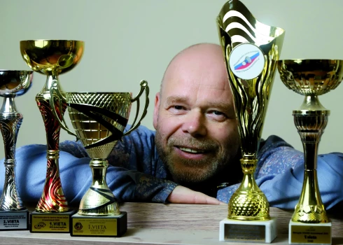 Латвийский астролог Эдийс Спаре: "В возрастной категории 50-60 лет я первый в мире. Лучший"