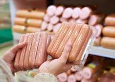 "С каких это пор сосиски стоят по 10 евро за килограмм?": латвийцы в шоке от растущих цен