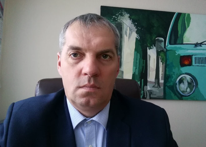 Katastrofālā bedre strauji tuvojas. Pasažieru pārvadātāji nobažījušies par lielo šoferu trūkumu