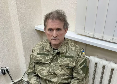Зеленский лишил Медведчука и еще трех депутатов гражданства Украины