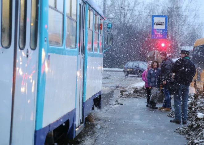 Cilvēks ar invaliditāti sabiedriskajā transportā: kas jāņem vērā?