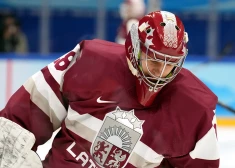 Bijušais Latvijas hokeja izlases vārtsargs turpinās spēlēt okupantu līgā arī nākamsezon