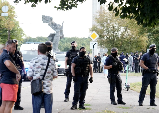 VDD izbeidzis kriminālprocesu pret jaunieti par Krievijas karoga demonstrēšanu