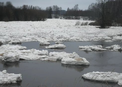 Plūdu draudu situācija Latvijas upēs saglabāsies līdz pavasarim