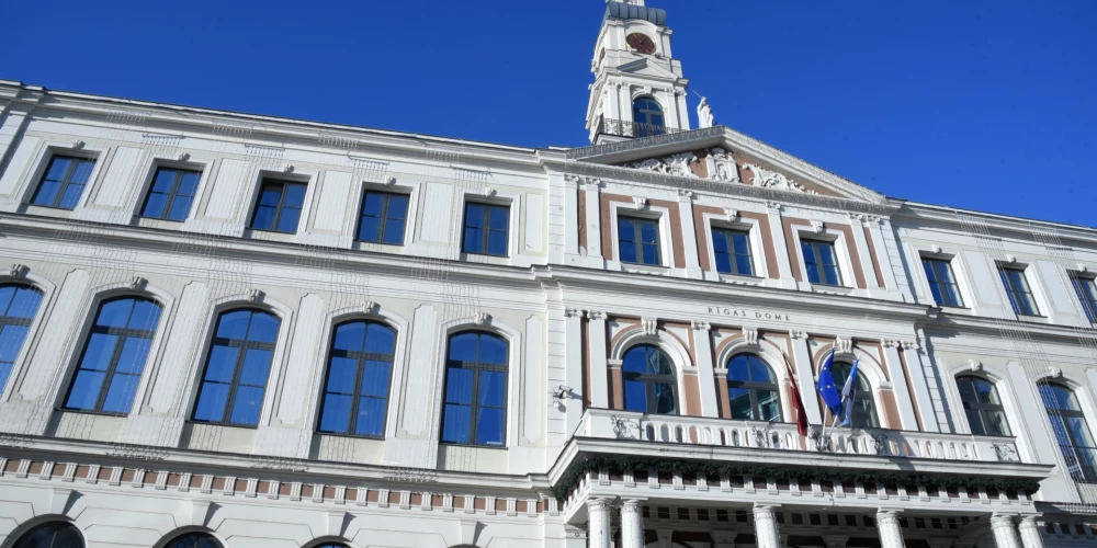 "Konservatīvo" Rīgas domes deputāti izstājas no partijas