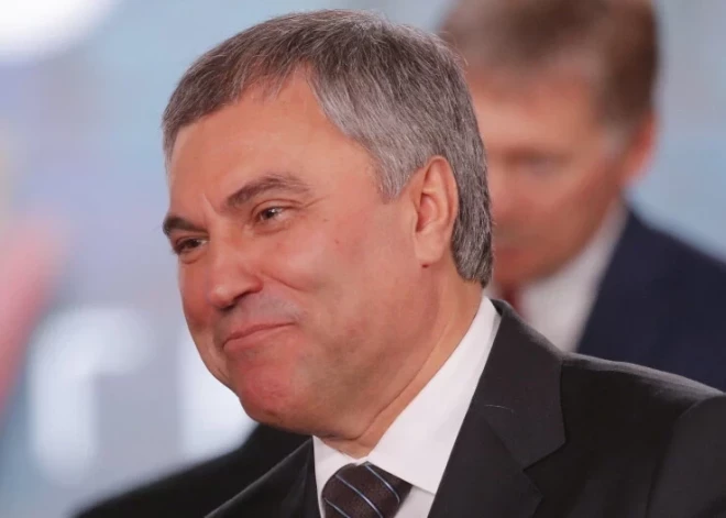 Уехавших россиян, которые "публично льют грязь на Россию", предлагают лишать имущества