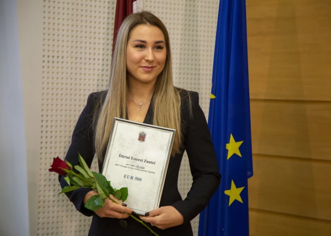 Kādreizējā Latvijas skeletoniste Zunte izcīna astoto vietu junioru pasaules čempionātā 