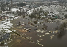 В городе проводится эвакуация жителей с затопленных территорий