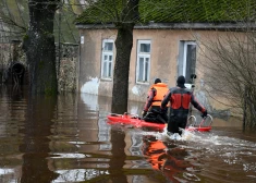 Plūdi Jēkabpilī, kur ūdens līmenis Daugavā 14. janvāra rītā sasniedzis 8,92 metrus.