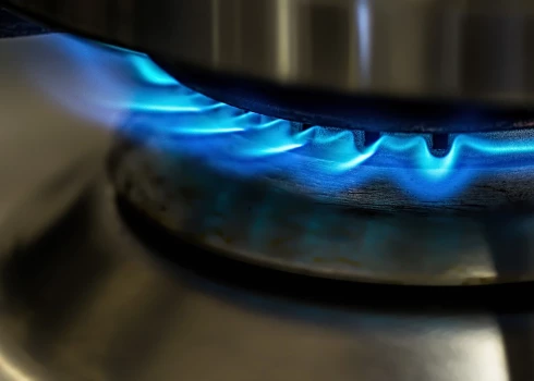 Gāzes cena krīt straujāk nekā siltumtarifi