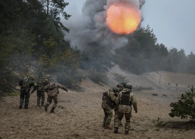 Baltkrievijā sākušās kopīgas taktisko lidojumu mācības ar Krieviju
