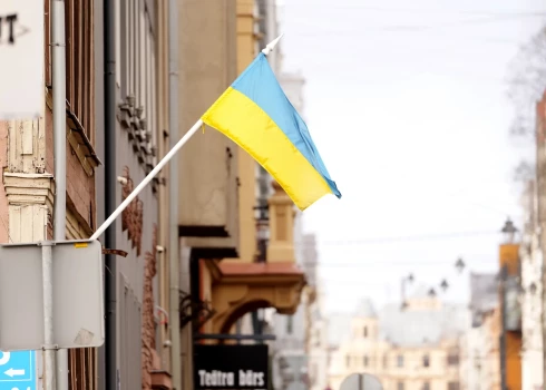 Latvijā samazinās pret ukraiņu bēgļiem vērsto nodarījumu skaits