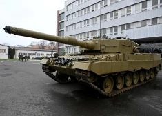 Avots: Berlīne gatava piegādāt tankus Ukrainai tikai kopā ar ASV