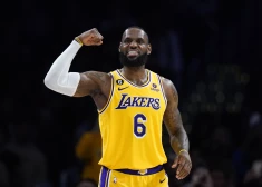 Losandželosas "Lakers" spēlētājs Lebrons Džeimss.