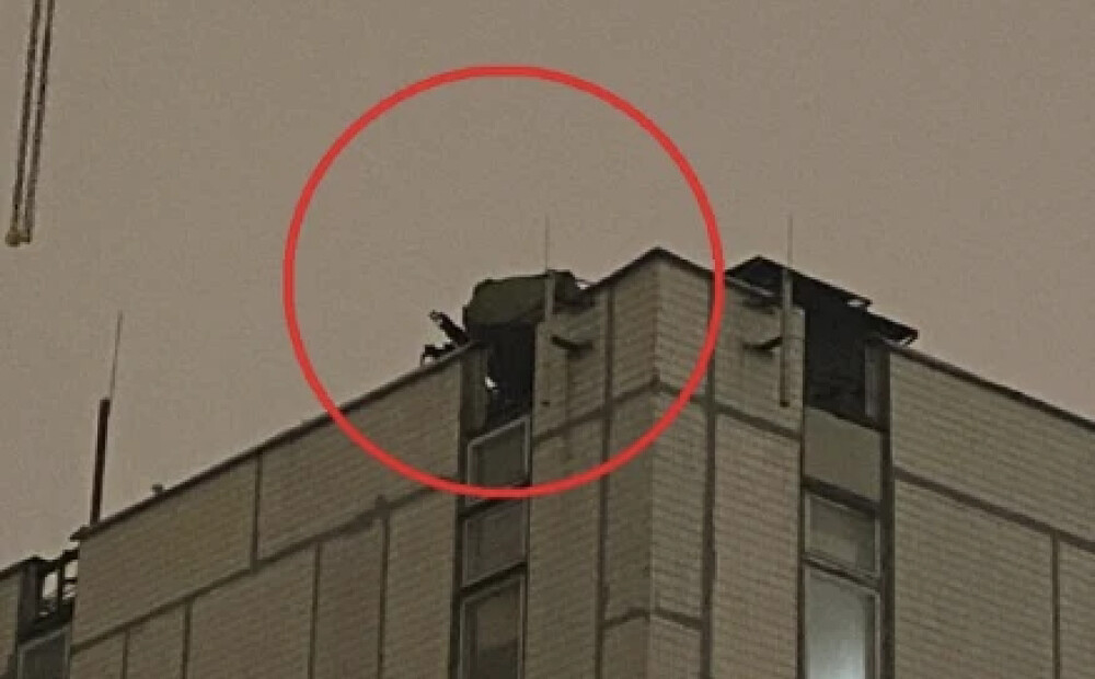 Soctīklos parādījušies foto un video ar militāro tehniku uz māju jumtiem Maskavā